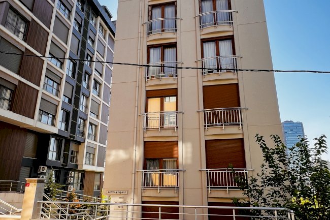 Erdoğan Özkardeşler Sokak Niyazi Bey Apartmanı