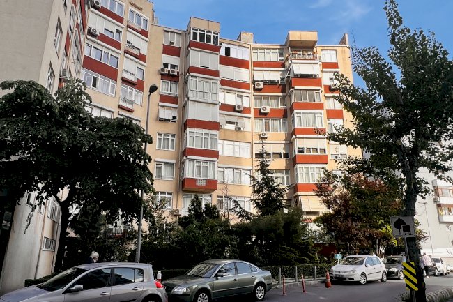 Hoşsohbet Sokak  Barış Apartmanı