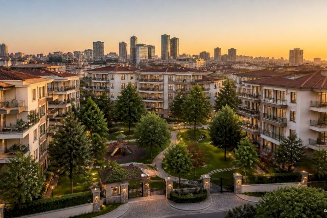 Gayret Sitesi – Gayrettepe Süleymanbey Sokak’ta Köklü Site Yaşamı ve Kentsel Dönüşüm Perspektifi