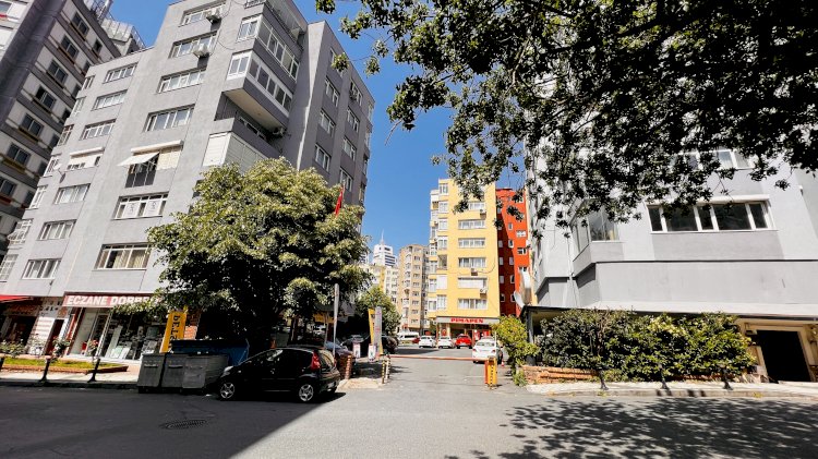 Fahri Gizden Sokak Petek Sitesi