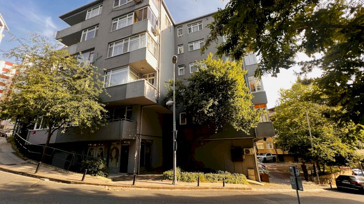 Hoşsohbet Sokak Metin Konak Apartmanı
