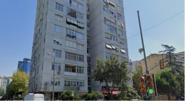 Gayrettepe nin en kıymetli binasında kiralık dairemiz var.